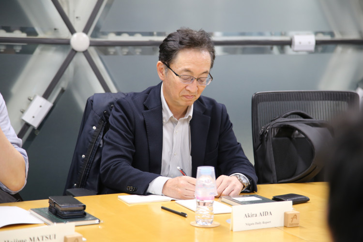 뷰페이지 큰 이미지